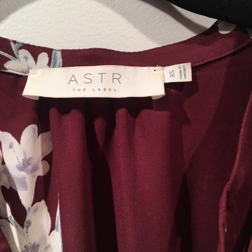 ASTR The Label Split Neck Tank - Picture 6 of 6